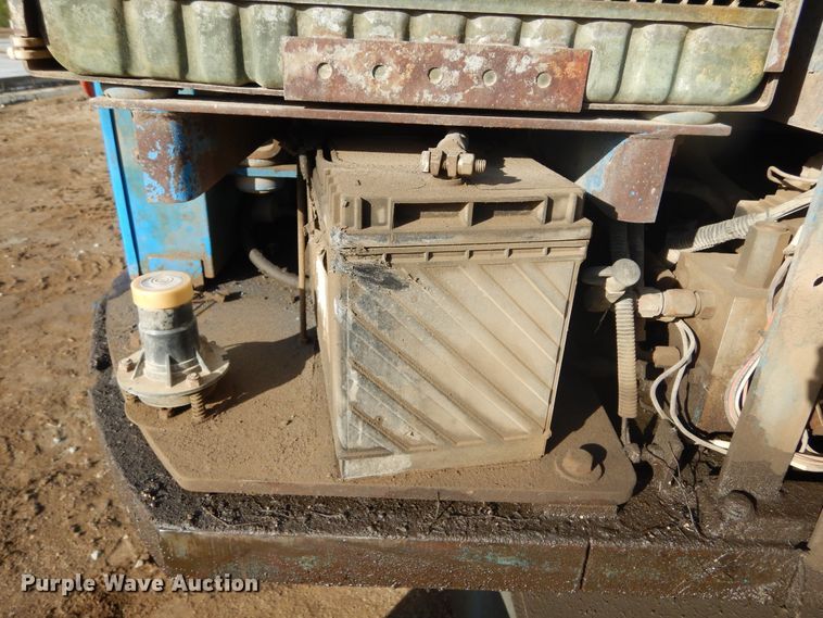 image for item DL6370 1993 Genie 7-45/22  boom lift