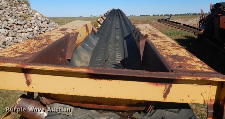 image for item DL6373 Athey  radial stacking conveyor
