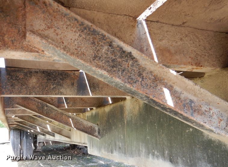 image for item DM0006 1988 Towmaster  equipment trailer