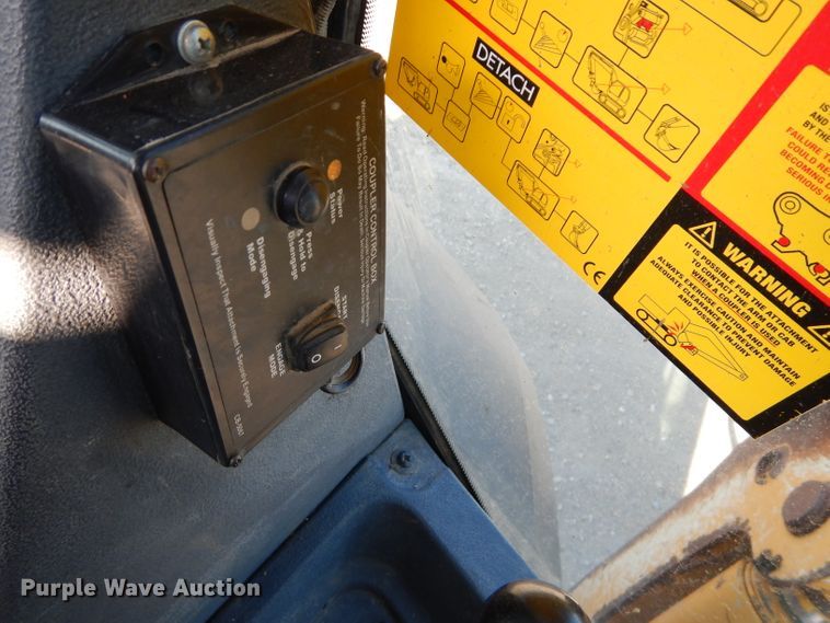 image for item DM0625 2014 John Deere 310SK  backhoe