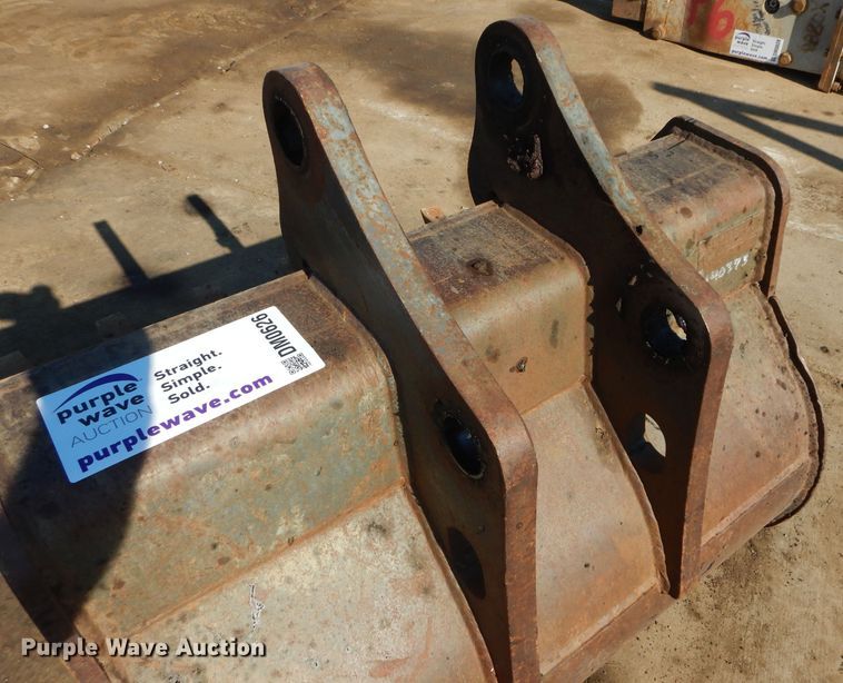 image for item DM0626 Tag 36"W bucket