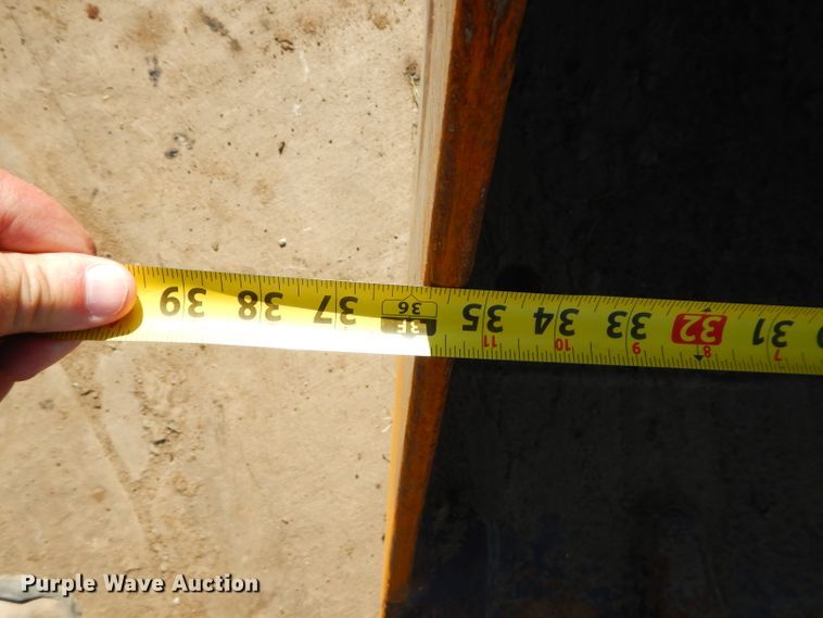 image for item DM0626 Tag 36"W bucket