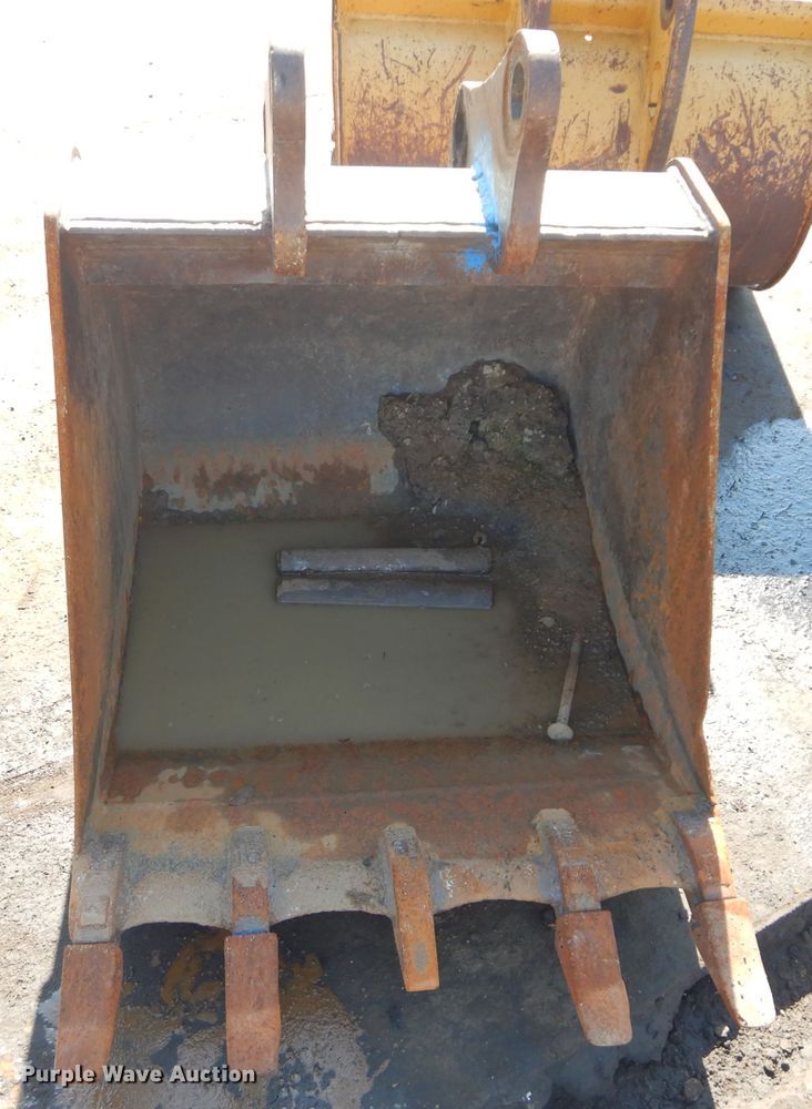 image for item DM0630 Tag 30"W backhoe bucket