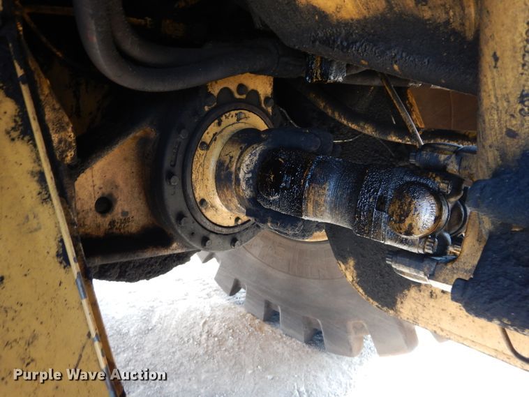 image for item DM4376 2001 Caterpillar 844  wheel dozer