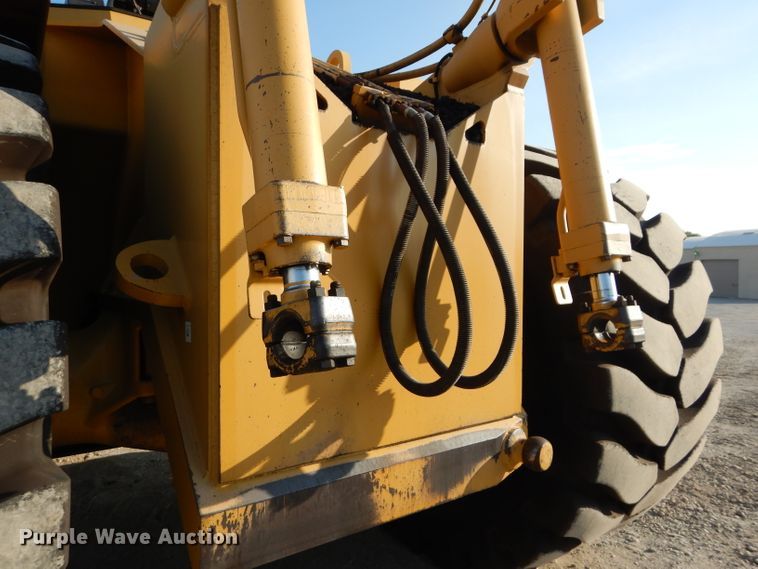 image for item DM4376 2001 Caterpillar 844  wheel dozer