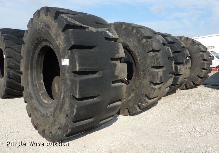 image for item DM4378 (4) Radar 45/65-45 dozer tires