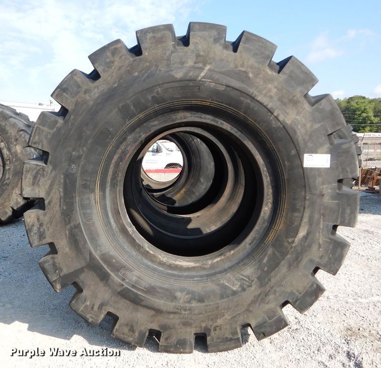 image for item DM4378 (4) Radar 45/65-45 dozer tires