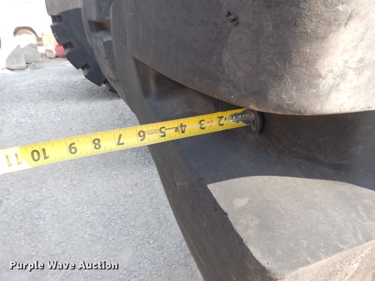 image for item DM4378 (4) Radar 45/65-45 dozer tires