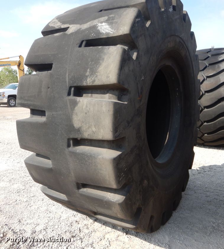 image for item DM4378 (4) Radar 45/65-45 dozer tires