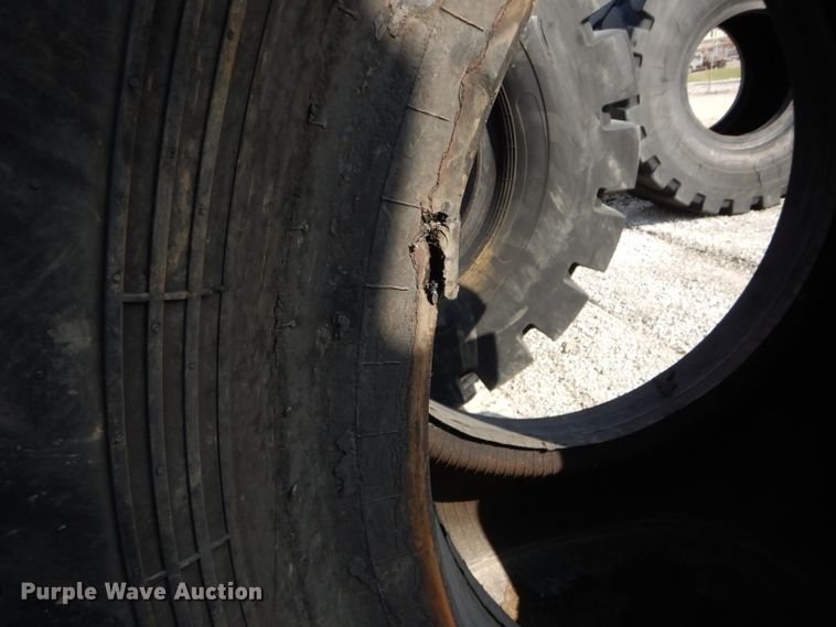 image for item DM4378 (4) Radar 45/65-45 dozer tires