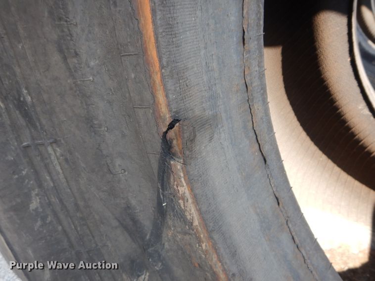 image for item DM4378 (4) Radar 45/65-45 dozer tires