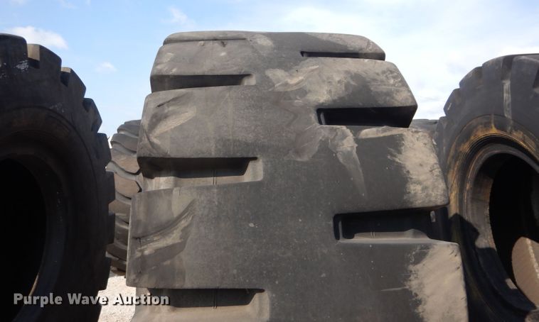 image for item DM4378 (4) Radar 45/65-45 dozer tires