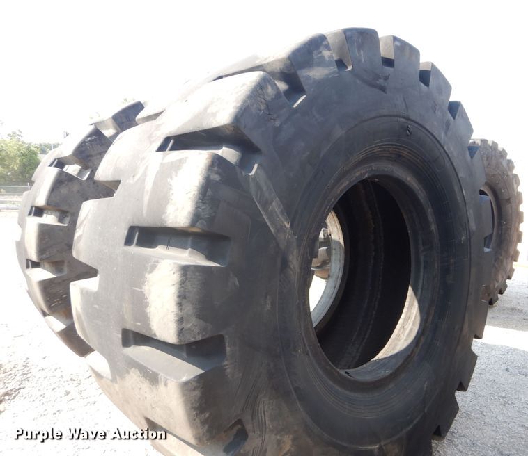 image for item DM4378 (4) Radar 45/65-45 dozer tires