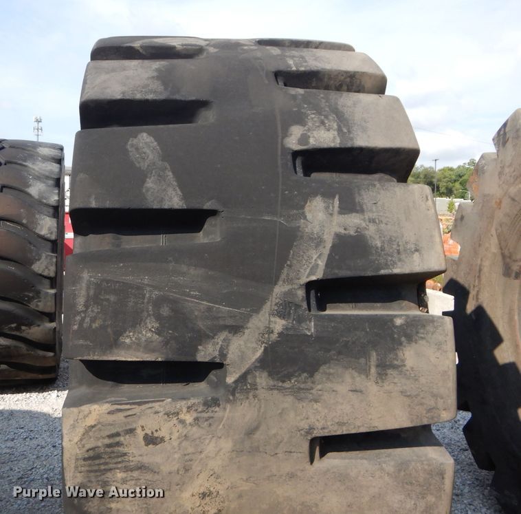 image for item DM4378 (4) Radar 45/65-45 dozer tires