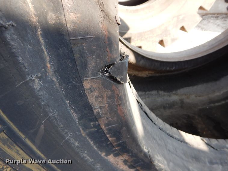 image for item DM4378 (4) Radar 45/65-45 dozer tires