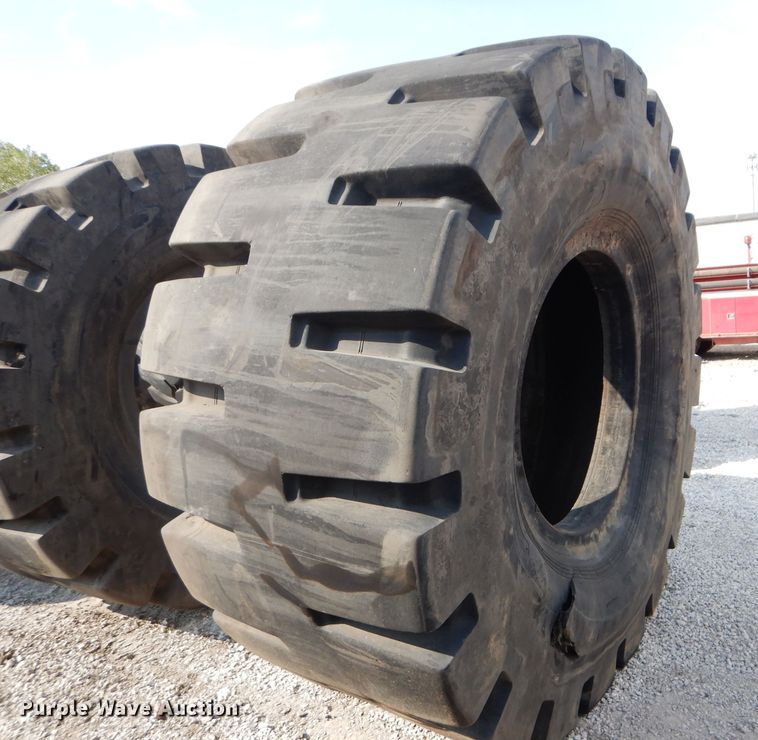 image for item DM4378 (4) Radar 45/65-45 dozer tires