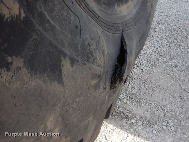 image for item DM4378 (4) Radar 45/65-45 dozer tires