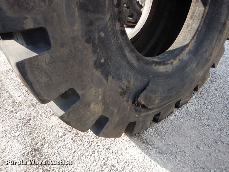 image for item DM4378 (4) Radar 45/65-45 dozer tires