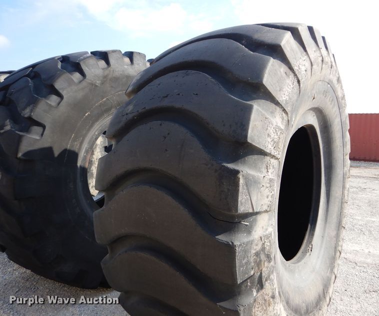 image for item DM4379 (4) Michelin 45/65R45 dozer tires