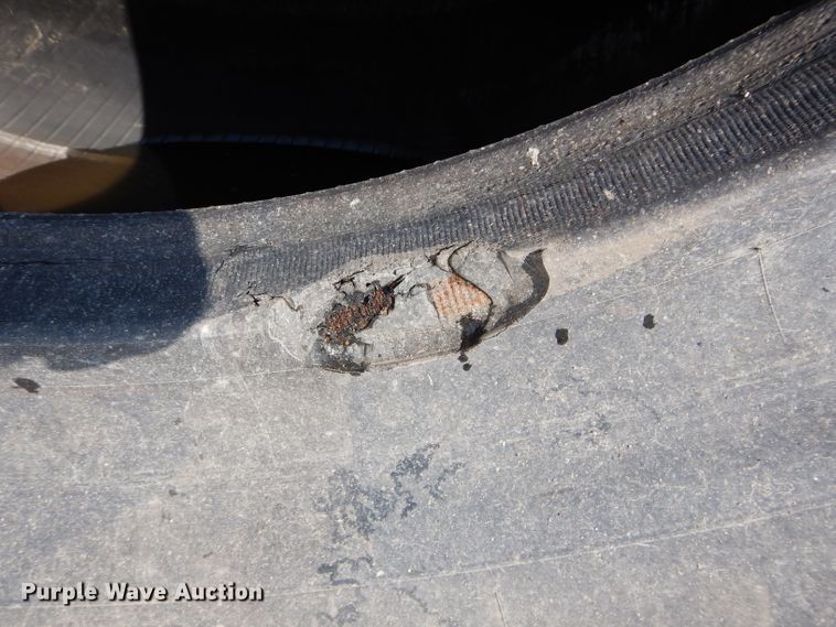 image for item DM4379 (4) Michelin 45/65R45 dozer tires