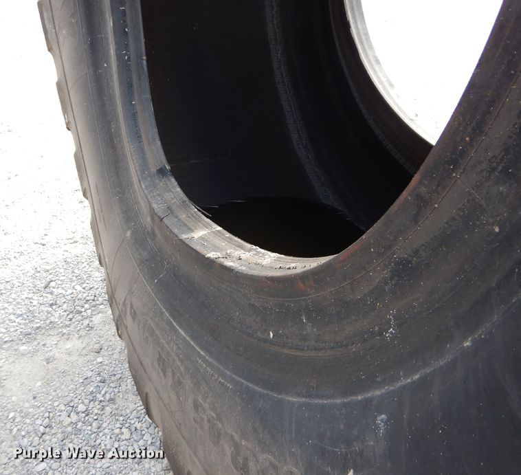 image for item DM4379 (4) Michelin 45/65R45 dozer tires