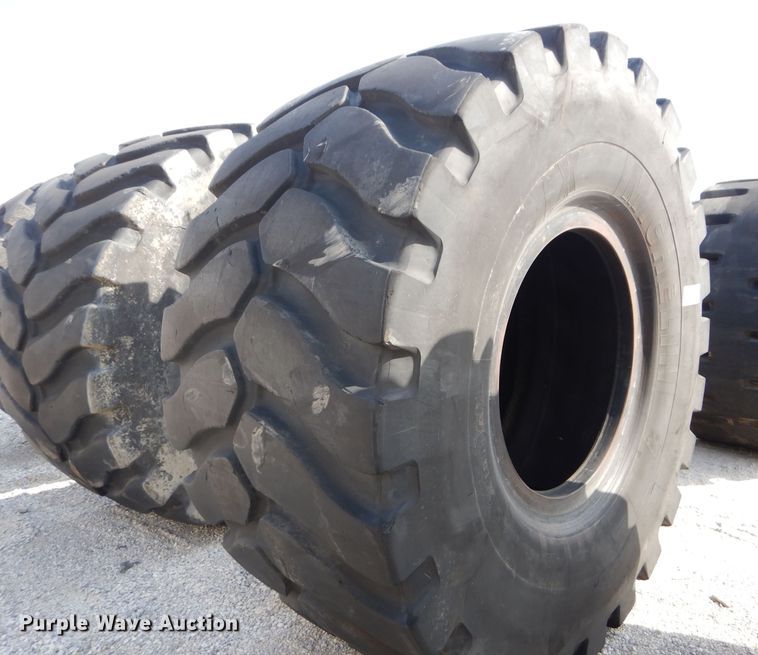 image for item DM4379 (4) Michelin 45/65R45 dozer tires