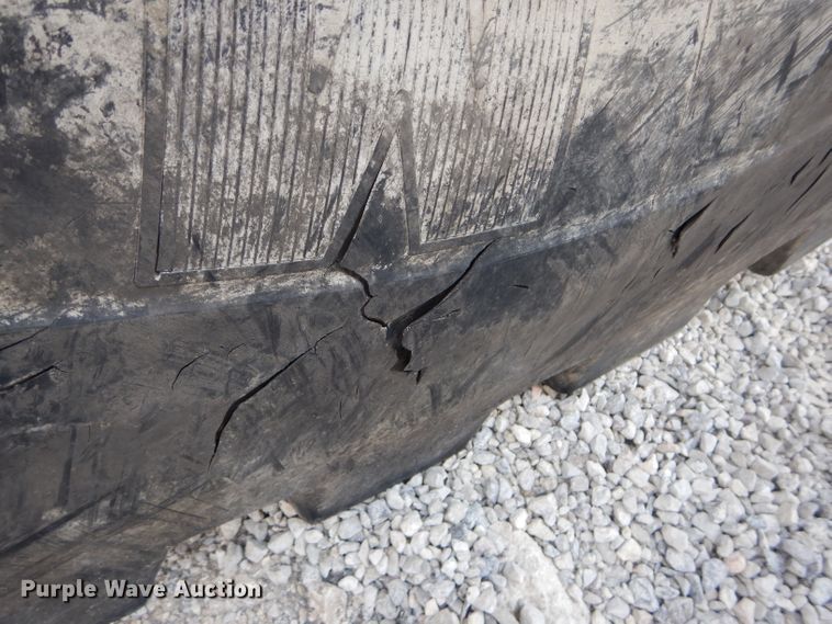 image for item DM4379 (4) Michelin 45/65R45 dozer tires