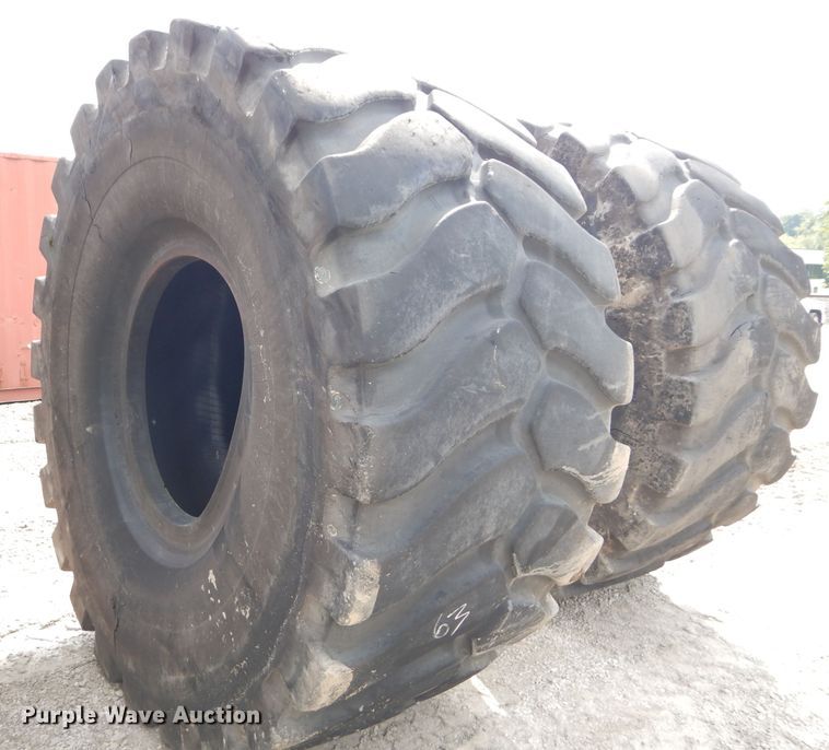 image for item DM4380 (4) Michelin 45/65R39 dozer tires