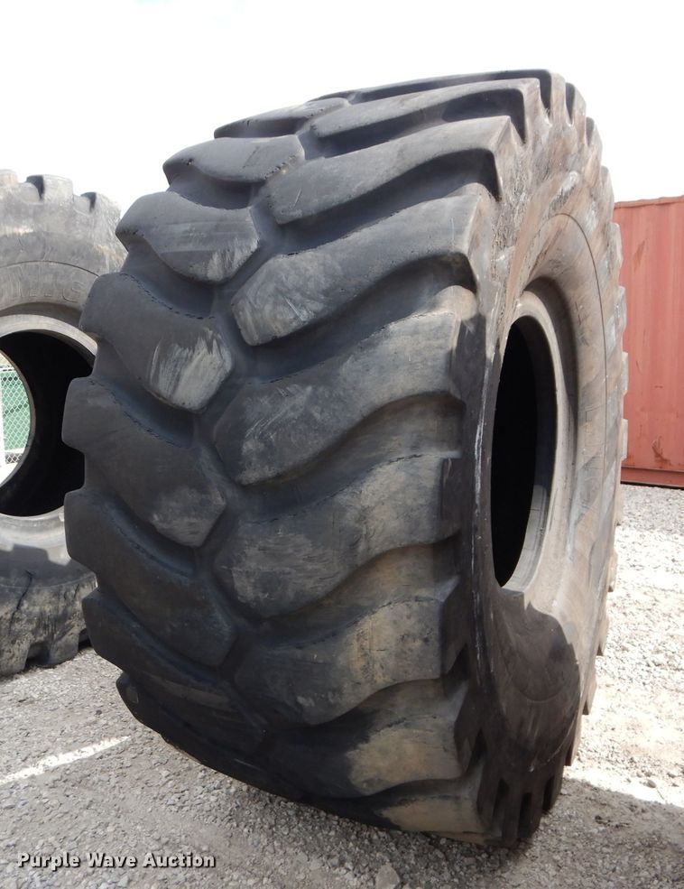 image for item DM4380 (4) Michelin 45/65R39 dozer tires
