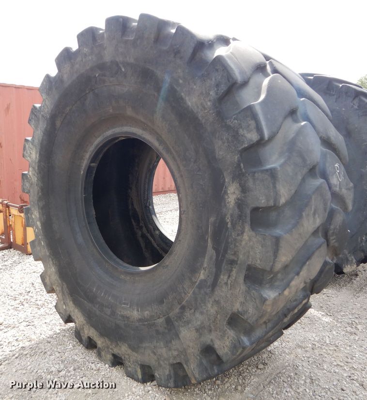 image for item DM4380 (4) Michelin 45/65R39 dozer tires