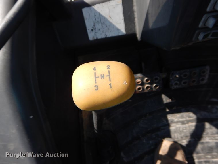 image for item DM4383 2010 Case 586G  forklift