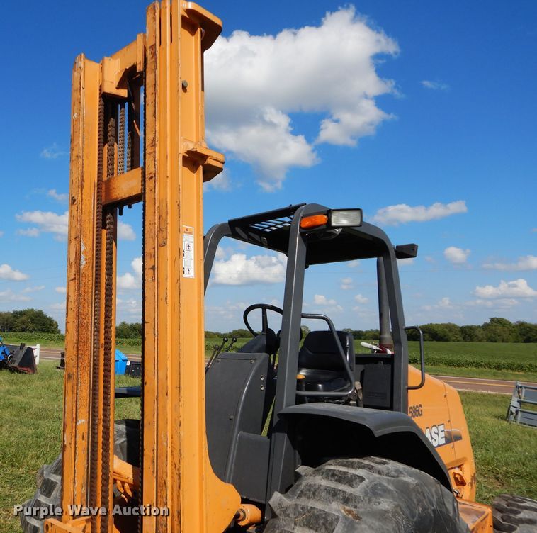 image for item DM4383 2010 Case 586G  forklift
