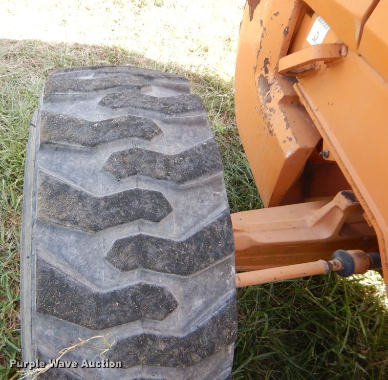 image for item DM4383 2010 Case 586G  forklift