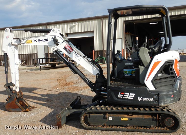 image for item DM5119 2019 Bobcat E32I  mini excavator