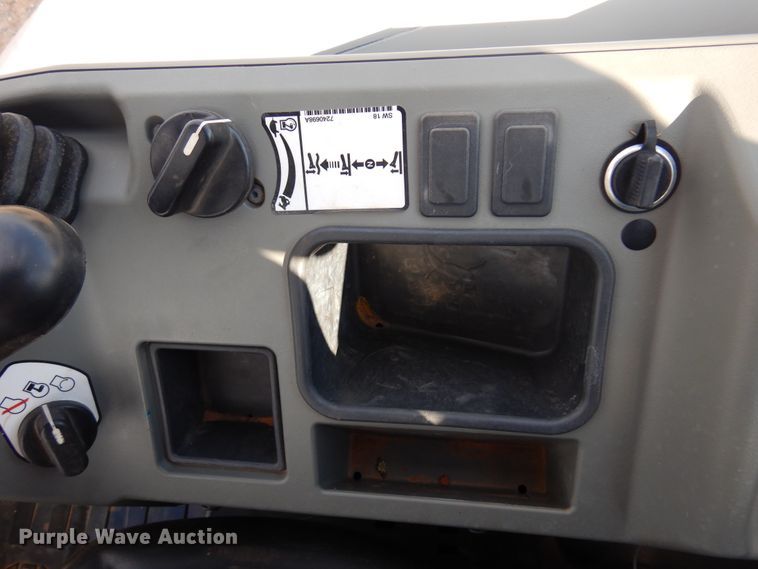 image for item DM5119 2019 Bobcat E32I  mini excavator