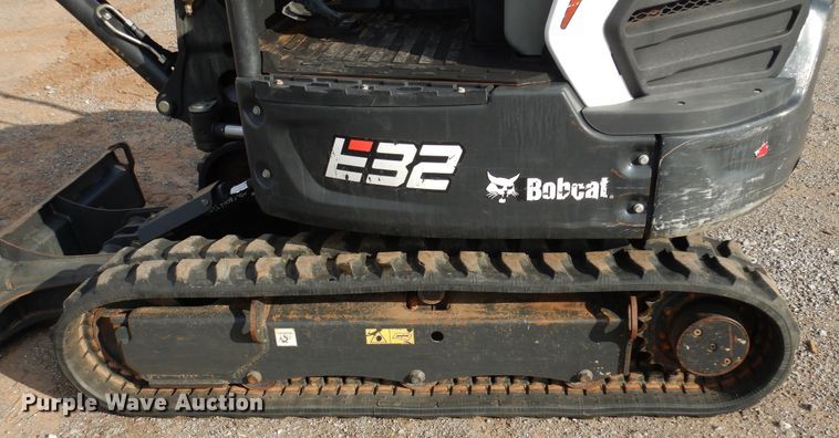 image for item DM5119 2019 Bobcat E32I  mini excavator
