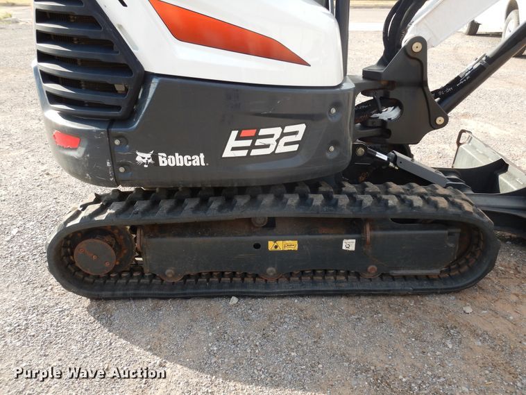 image for item DM5119 2019 Bobcat E32I  mini excavator