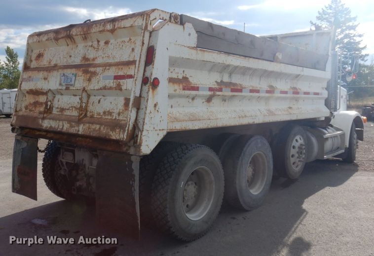 image for item DM5287 1994 Peterbilt 378  dump truck