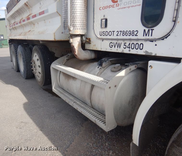 image for item DM5287 1994 Peterbilt 378  dump truck