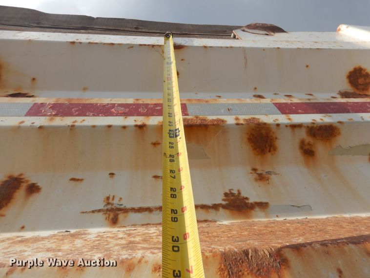 image for item DM5287 1994 Peterbilt 378  dump truck