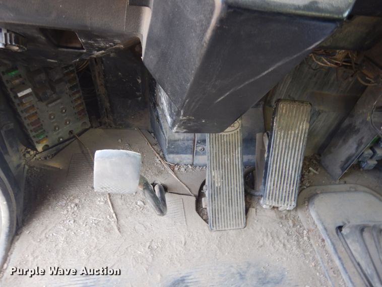 image for item DM5287 1994 Peterbilt 378  dump truck