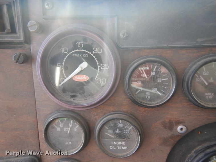 image for item DM5287 1994 Peterbilt 378  dump truck