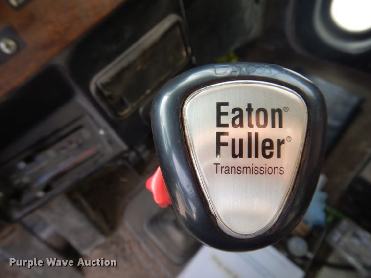 image for item DM5287 1994 Peterbilt 378  dump truck