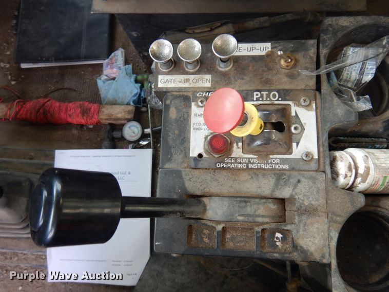 image for item DM5287 1994 Peterbilt 378  dump truck