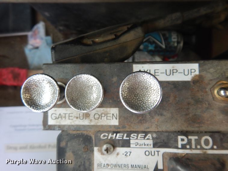 image for item DM5287 1994 Peterbilt 378  dump truck