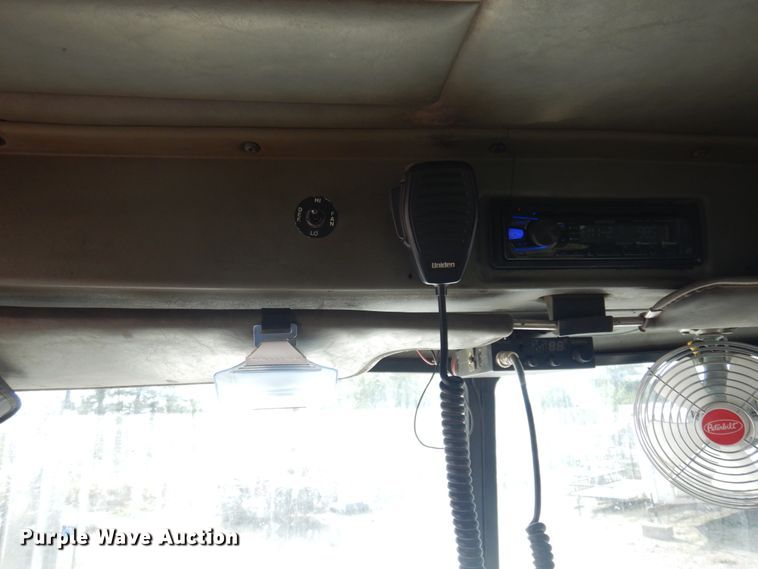 image for item DM5287 1994 Peterbilt 378  dump truck