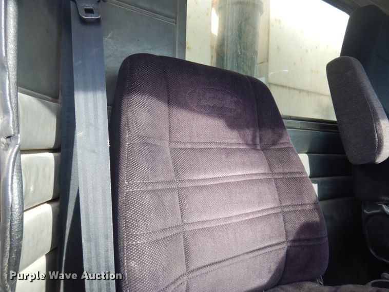 image for item DM5287 1994 Peterbilt 378  dump truck