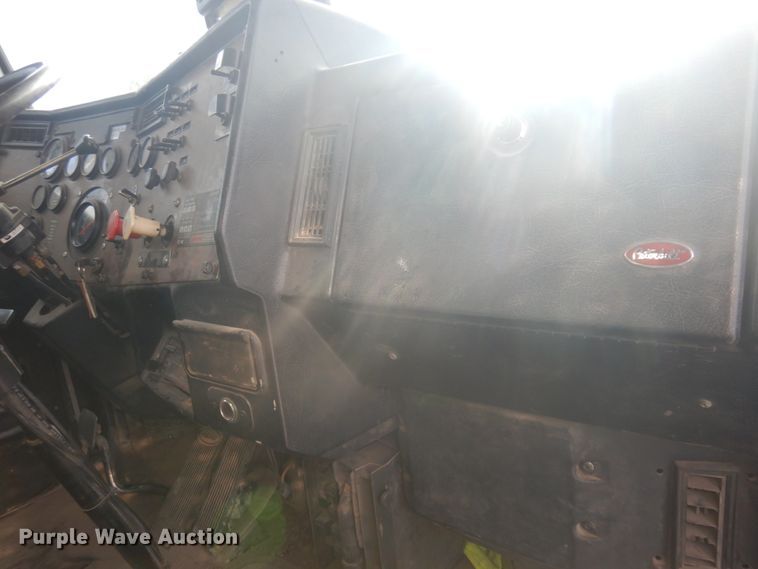 image for item DM5287 1994 Peterbilt 378  dump truck