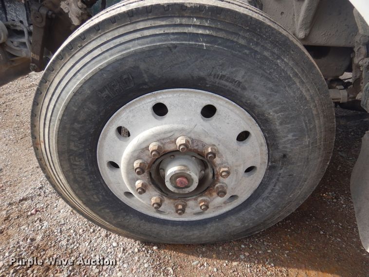 image for item DM5287 1994 Peterbilt 378  dump truck