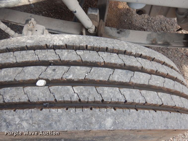 image for item DM5287 1994 Peterbilt 378  dump truck